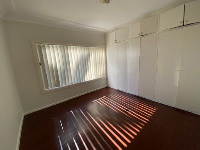 33 Hurlstone Avenue, Glenfield
