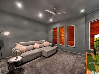 2 Fuji Court, Mount Louisa