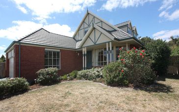 8 Whitaker Place, Beaconsfield