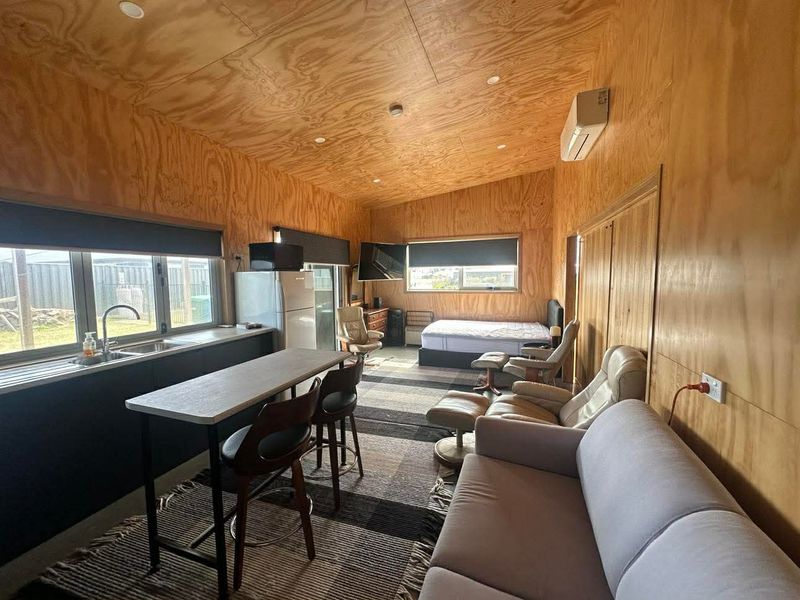 15 Bryan Street, Shearwater