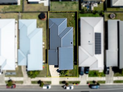 12 Village Boulevard, Pimpama