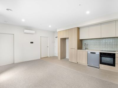 402/380 Bell Street, Preston