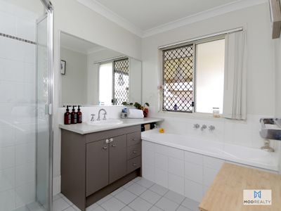 18 Heit Court, North Booval