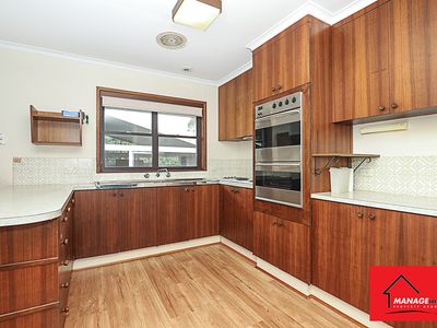 9 MCKEAHNIE STREET, Weetangera