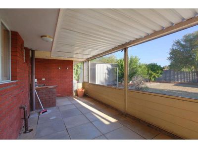 2 Lensham Place, Armadale