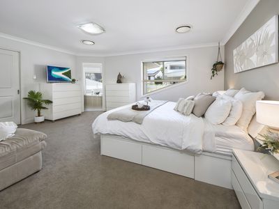 14 Rocklea Crescent, Sylvania