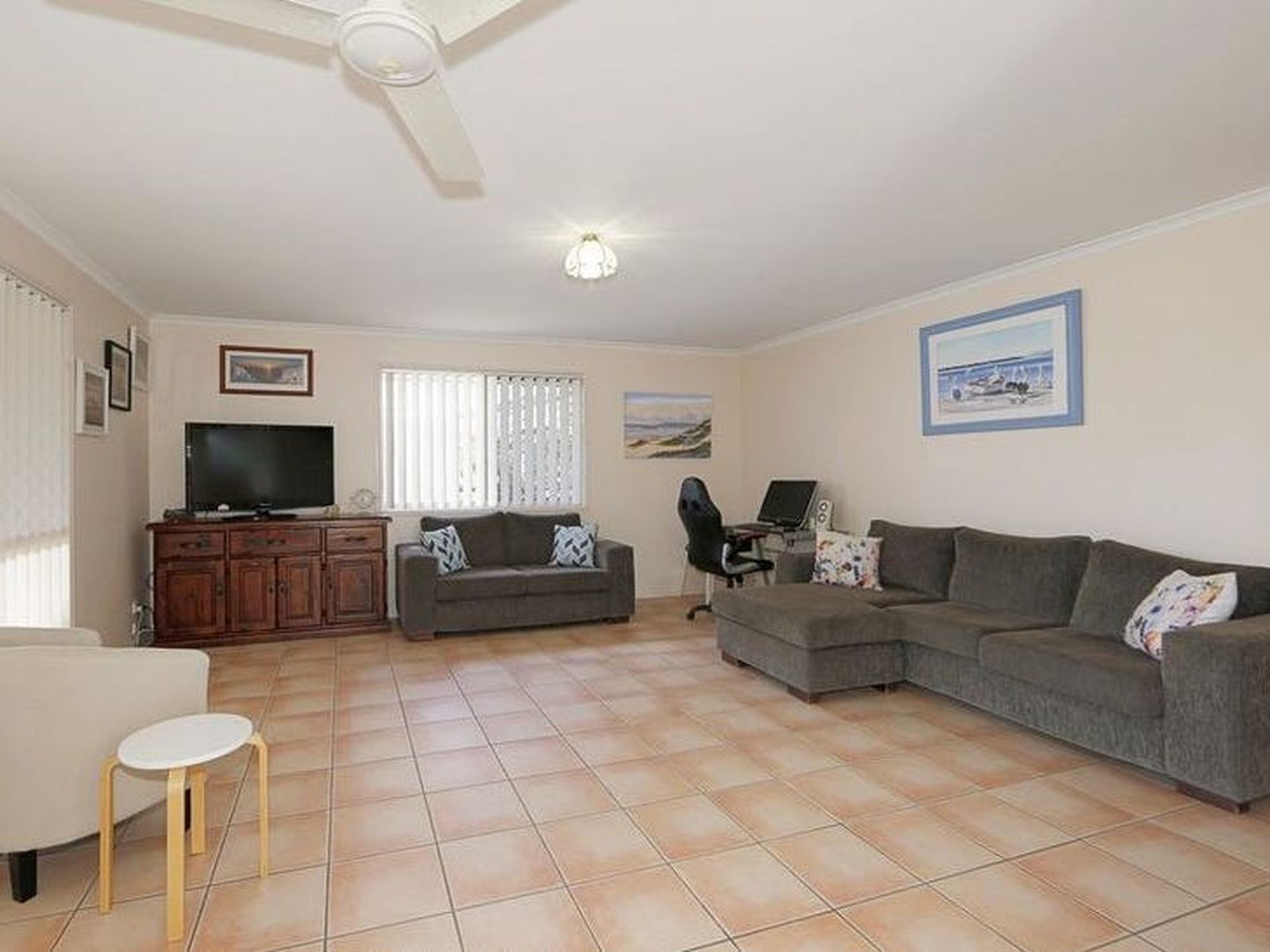27 Coral Sea Dr, Woodgate