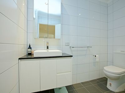 2/27-29 Edgehill Street, Scarborough