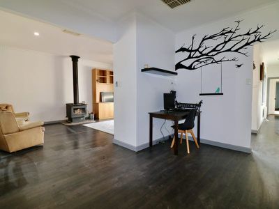 20 East West Hall Lane, Seymour