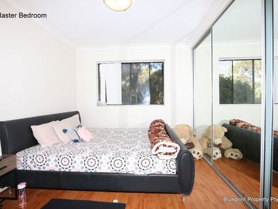 10 / 16 Park Road, Auburn