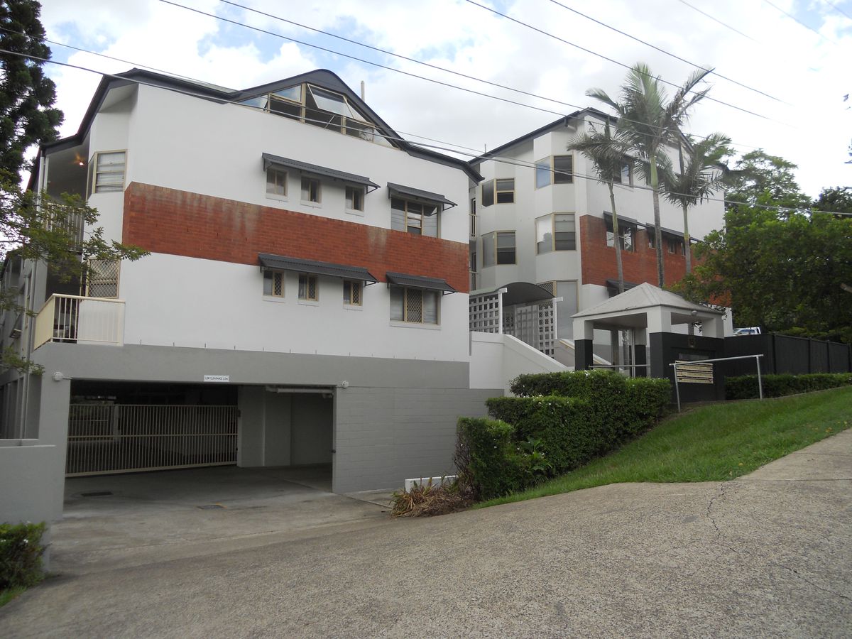 6 / 15 Clarence Road, Indooroopilly