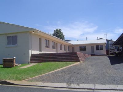 4 / 1 Stonehaven Avenue, Dubbo