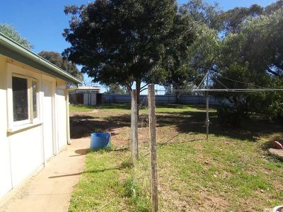 16 Railway Parade, Molong