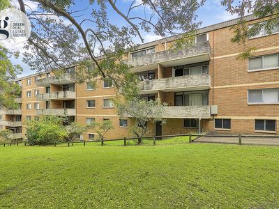 15 / 12 Meadow Crescent, Meadowbank