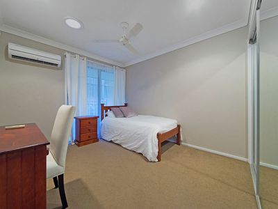 2 Hepburn Close, Wakerley
