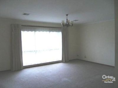 2 Glasgow Court, Endeavour Hills