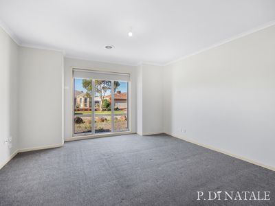3 Radiata Close, Wyndham Vale
