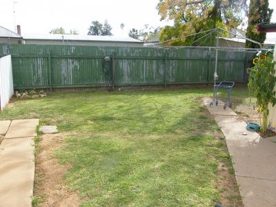 5 Grenfell  St, Forbes