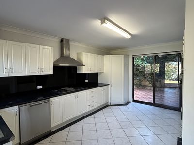 28 Beach Road, Watermans Bay