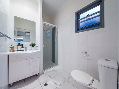 52 Moreton Av, Wynnum