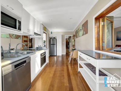 2 / 4 Philip Road, Hallam