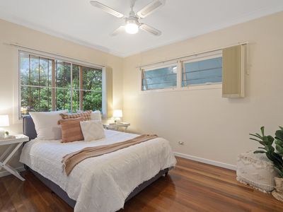 98 Brodie Street, Holland Park West