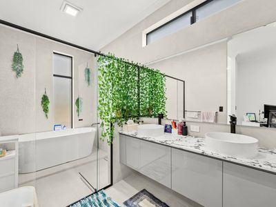 21 Barnevelder Bend, Southern River