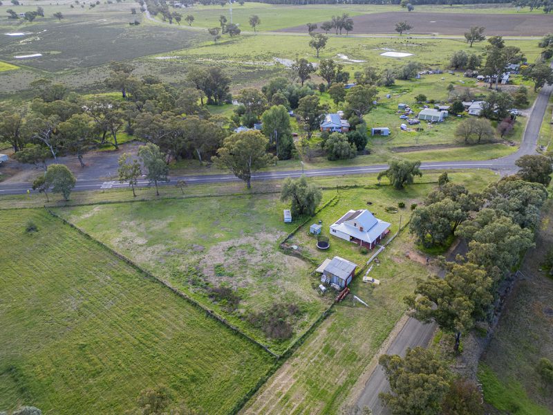 27-31 Bank Street, Gooloogong