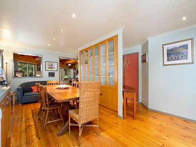 90 Cruikshank Drive, Bagshot