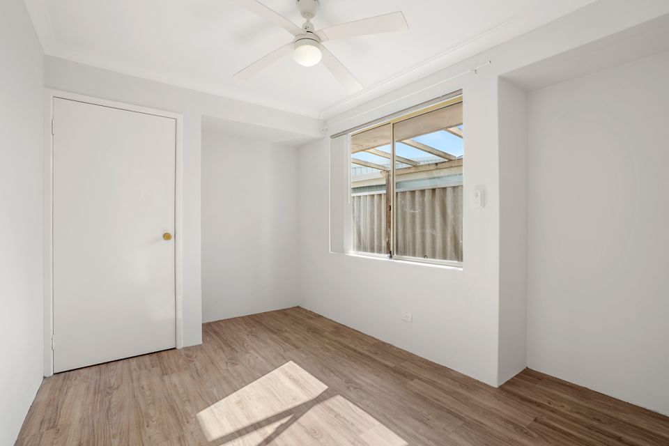 5 LISBON PLACE, Warnbro