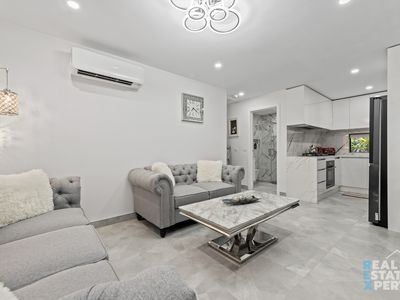 18 Linmac Drive, Hampton Park