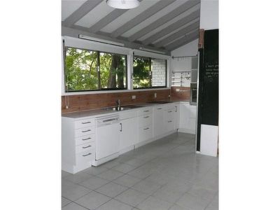 3  Sultan , Rochedale South