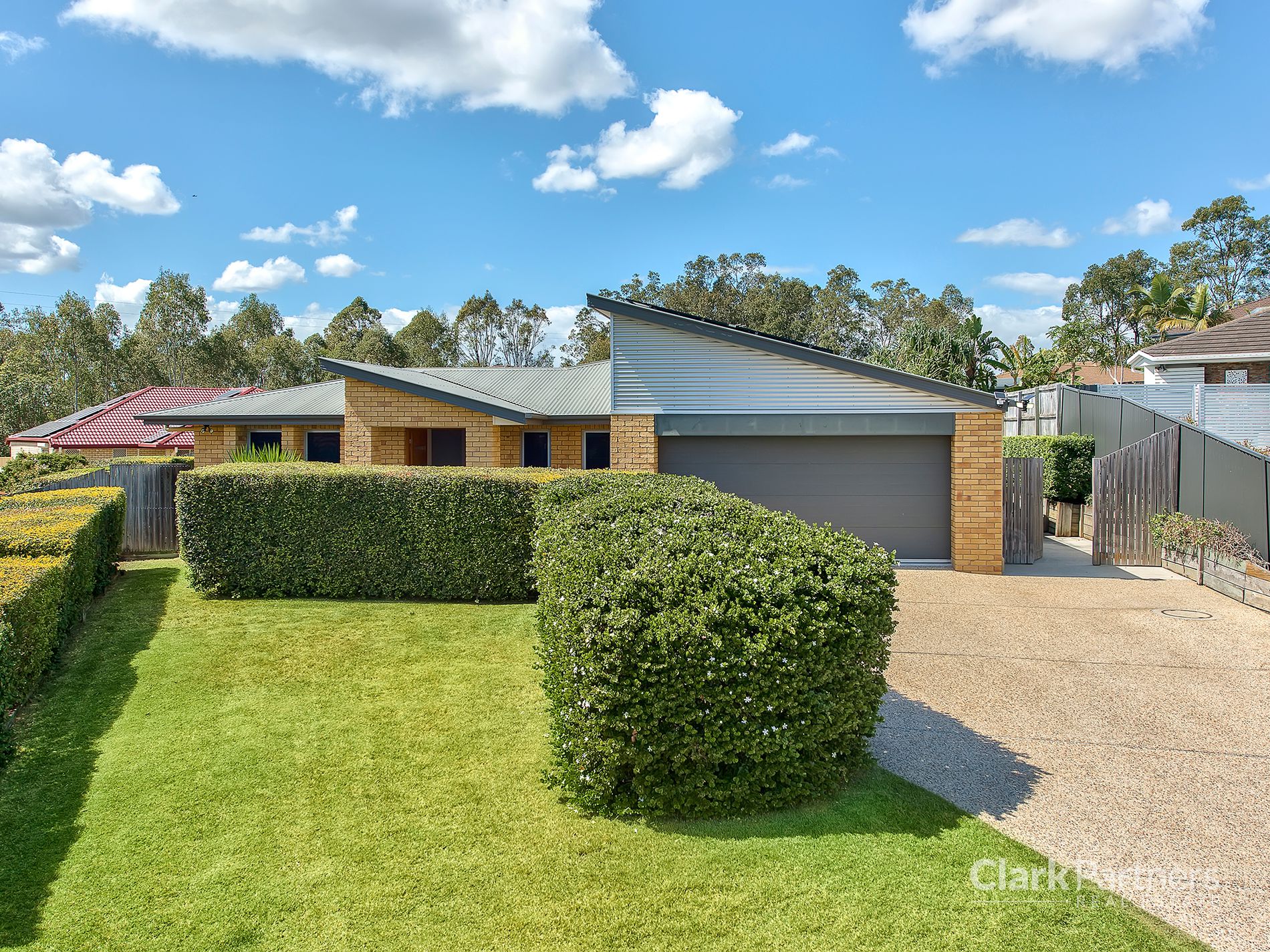 5 Curlew Court, Warner