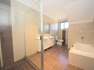 4 / 17 Sunset Avenue, Bankstown