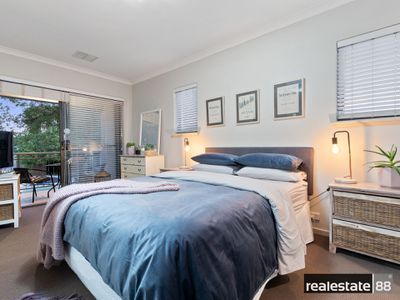 1 / 38 Comer Street, Como