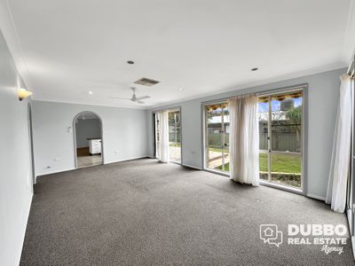 14 Eden Park Avenue, Dubbo