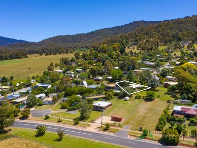 15 Coolumbooka Avenue, Tawonga South