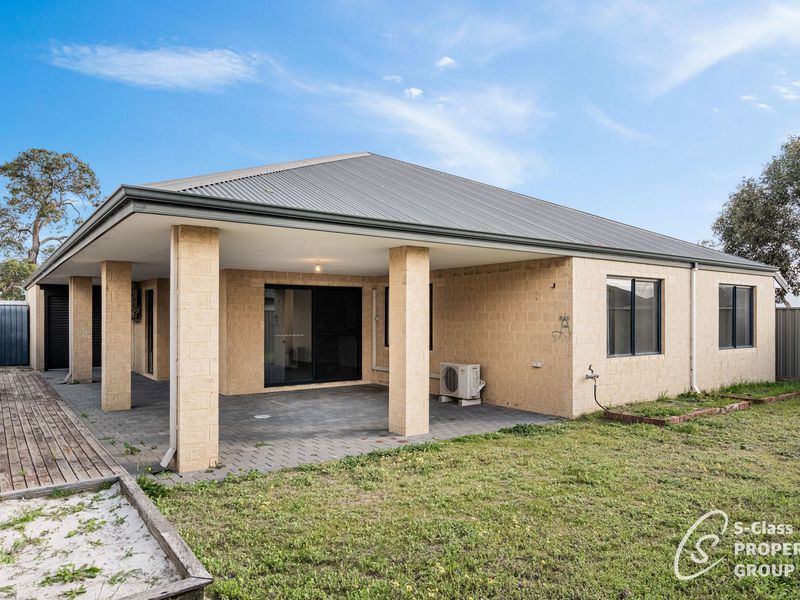 1 Albizia Grove, Byford