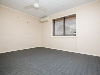 2 / 1 Brown Way, South Hedland