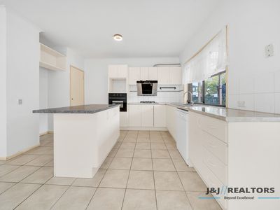 3 Rich Walk, Narre Warren South