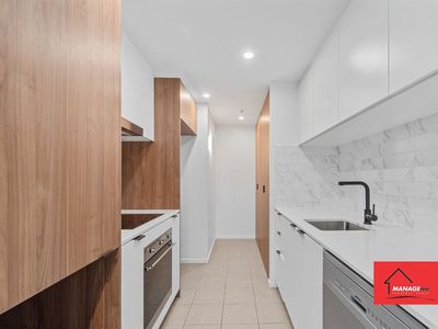 914 / 15 BOWES STREET, Phillip