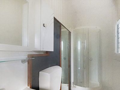 Room 3 / 188 Old Cleveland Road, Coorparoo