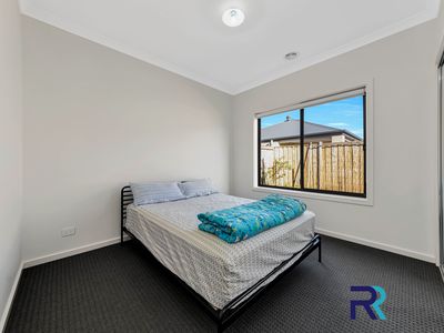 10 Breezy Circuit, Werribee