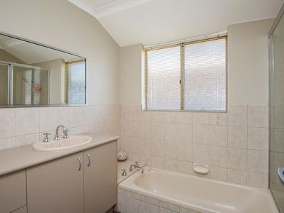 7 Fairetha Place, Kalgoorlie