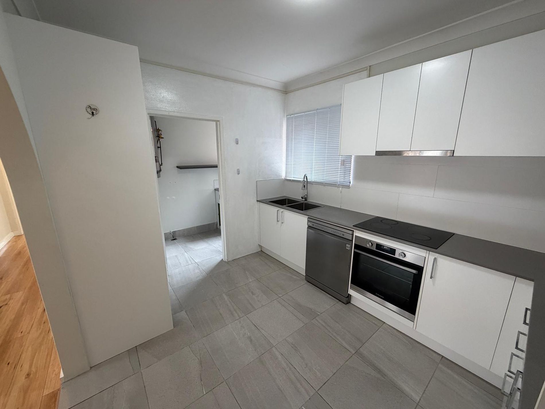 11 / 33 Queens Road, Westmead