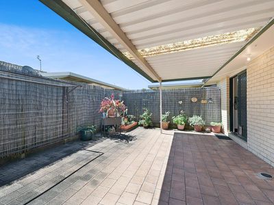 241 / 4 Melody Court, Warana