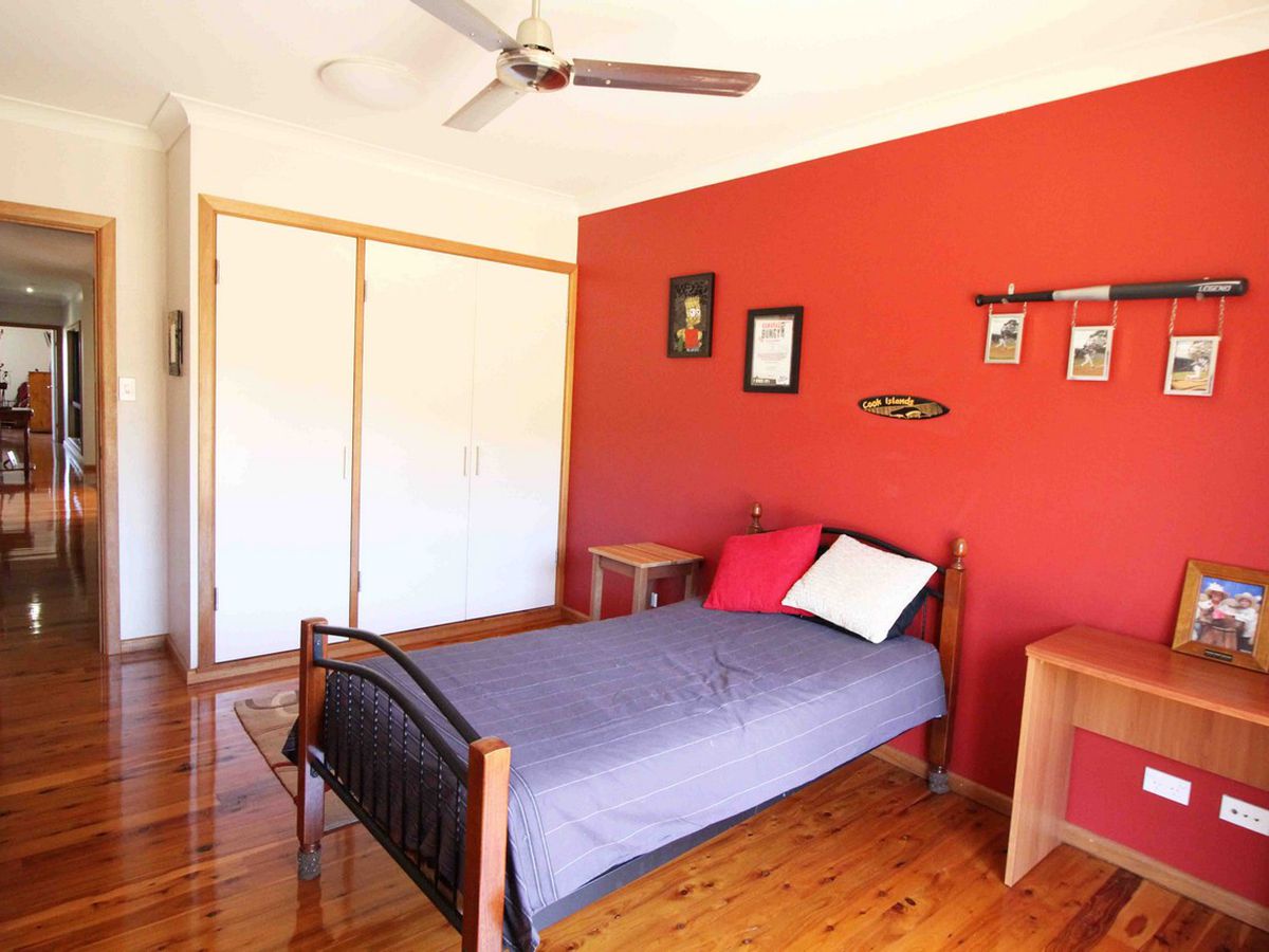 12 JULIE CLOSE, Peeramon