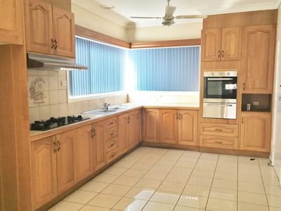 13 Browns Road, Clayton