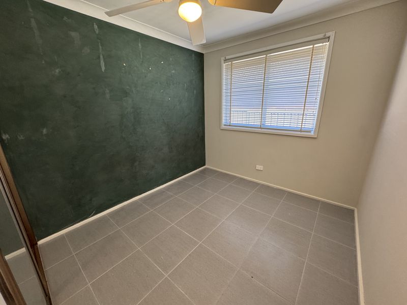 11 Dredge Avenue, Moorebank