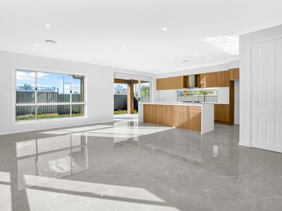 87 Pimelea Avenue, Denham Court